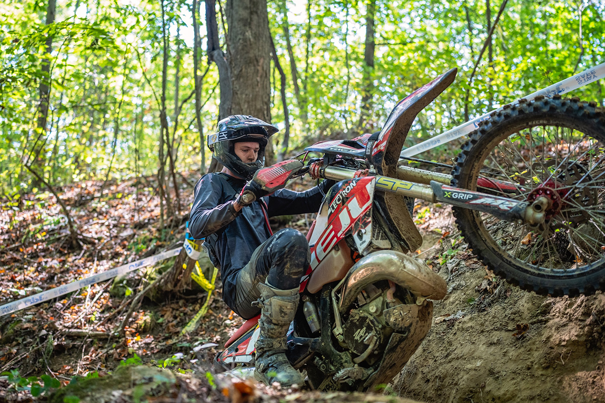 Hard ENDURO, Electric James Flynn em Lightning Strikes Hard Enduro