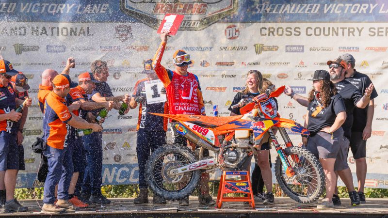 Johnny Girroir, da FMF KTM Factory Racing, foi coroado campeão de 2024 da GNCC