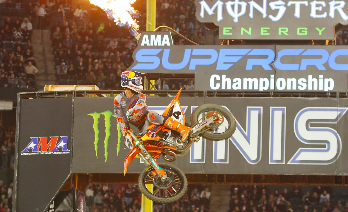 Video, AMA Supercross, Abertura em Anaheim