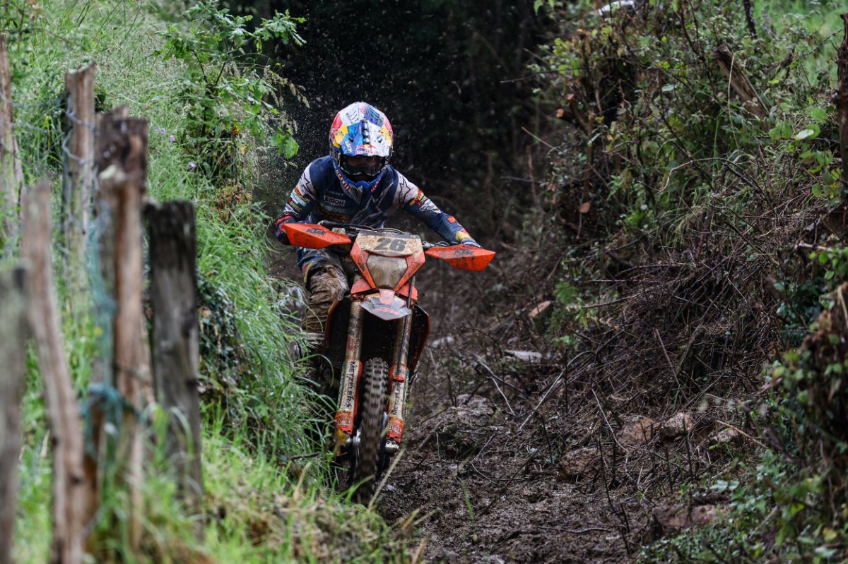 Video, Campeonato Espanhol de Enduro: Garcia minutos mais rápido na lama de Infiesto