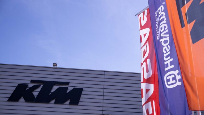 KTM “totalmente comprometido” com os clientes