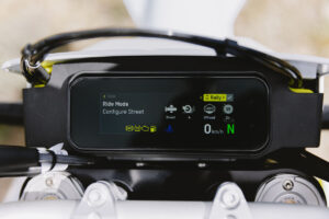 husqvarna 701 2026 motoraid 08